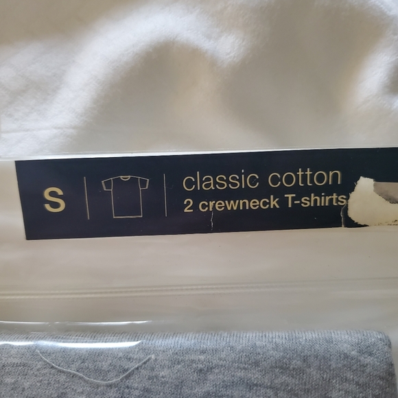 GAP Classic Cotton Gray Crewneck T-Shirts - 2 Pack - Picture 2 of 2